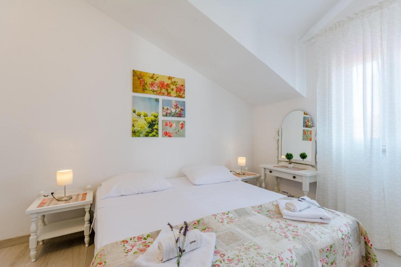 Villa Dinka Sutivan Zewnętrze zdjęcie