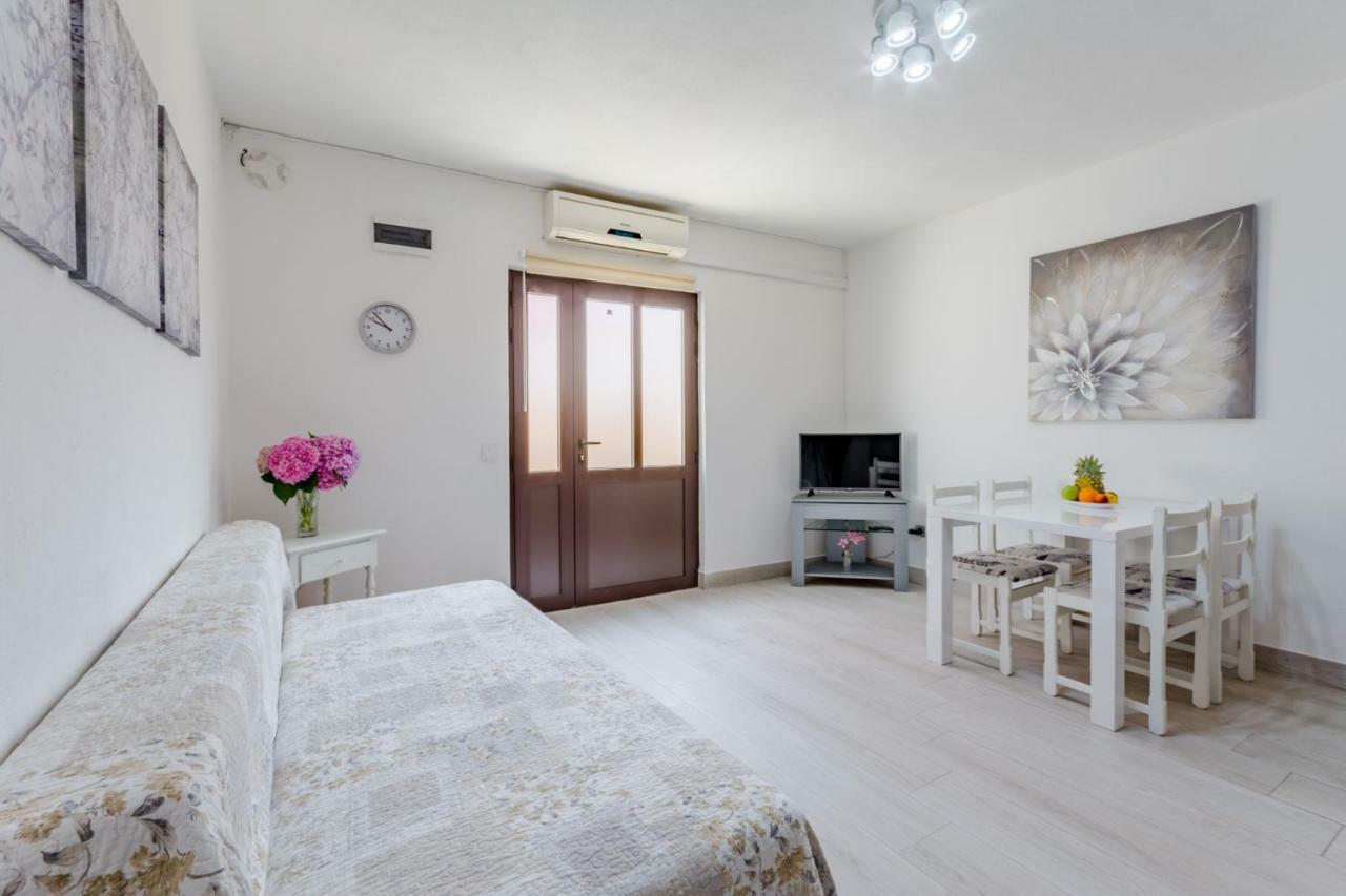 Villa Dinka Sutivan Zewnętrze zdjęcie