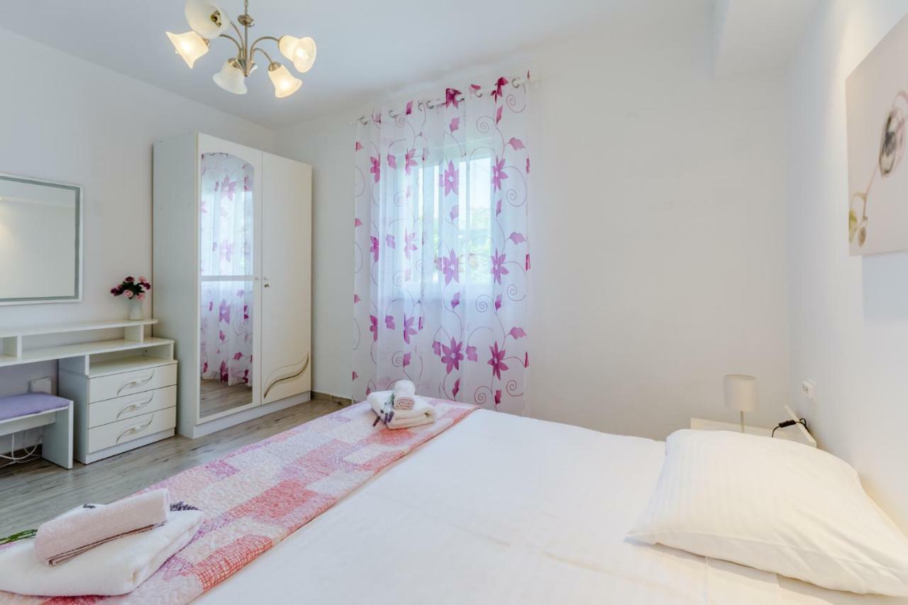Villa Dinka Sutivan Zewnętrze zdjęcie