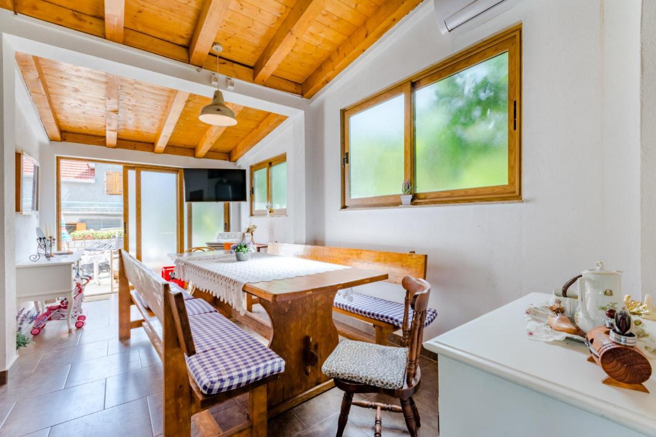 Villa Dinka Sutivan Zewnętrze zdjęcie