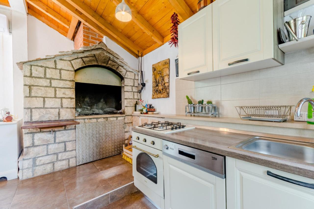 Villa Dinka Sutivan Zewnętrze zdjęcie