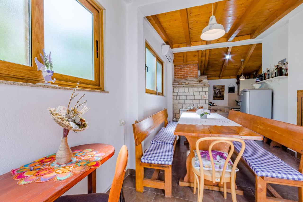 Villa Dinka Sutivan Zewnętrze zdjęcie